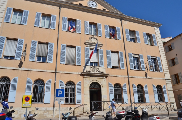 Hotel-de-Ville - Antibes