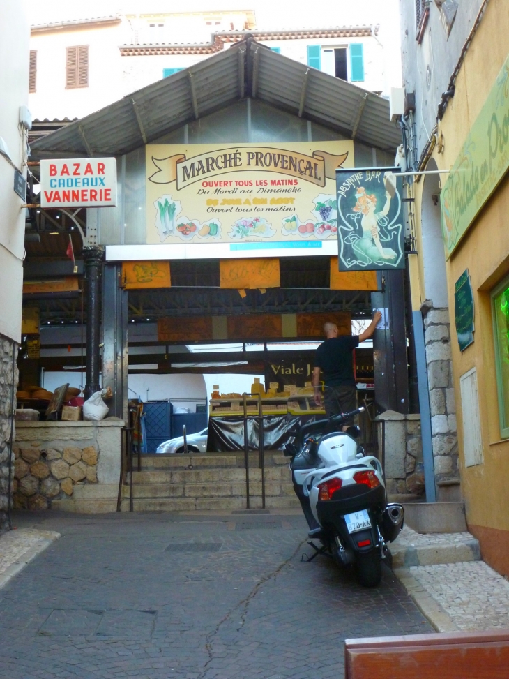 Antibes marché provençal