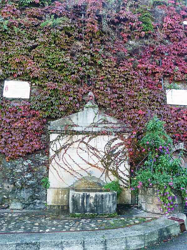 Fontaine - Auribeau-sur-Siagne