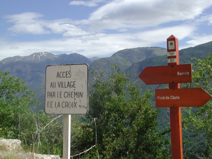 Arrivée sous le village  - Bairols