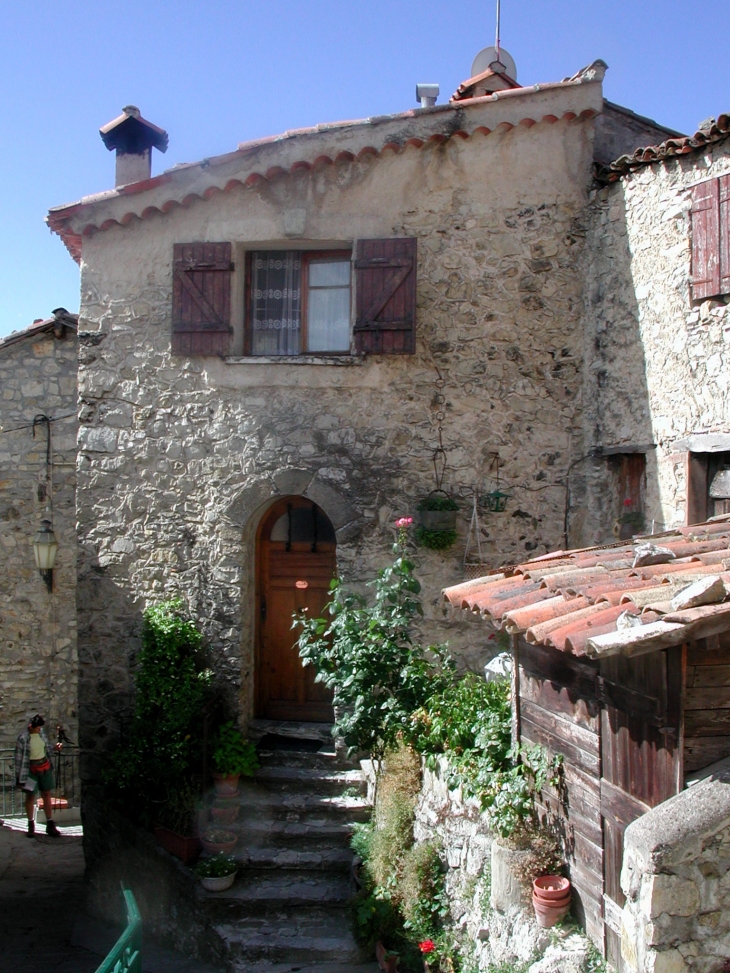 Promenade dans les rues du village  - Bairols