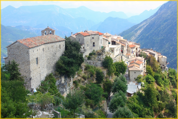 Le village de Bairols