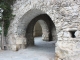 Passage sous l'église de Bairols