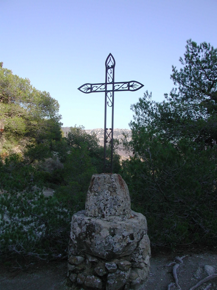 Baisse de la Croix  - Berre-les-Alpes