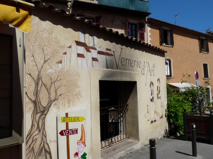 Une verrerie rue St Sébastein - Biot