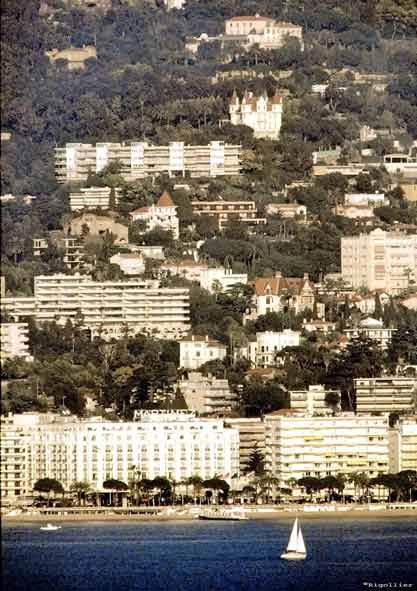 Vue de Cannes depuis la mer