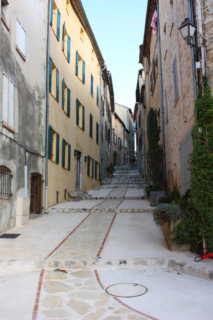 Ruelle de Châteauneuf de Grasse - Châteauneuf-Grasse