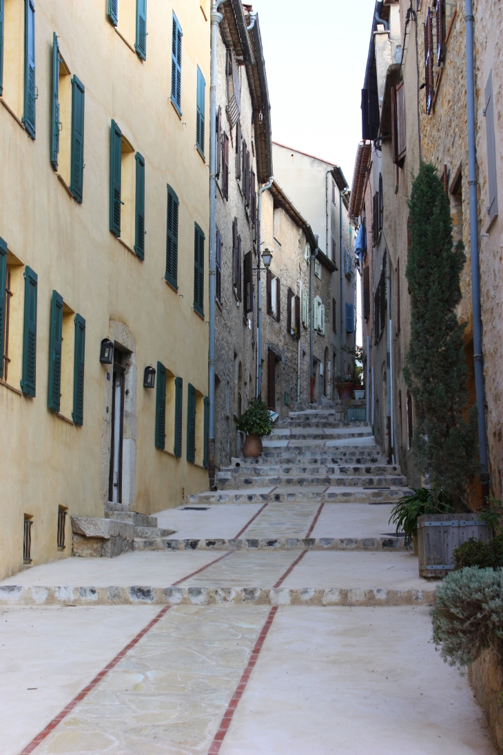 Ruelle de Châteauneuf de Grasse - Châteauneuf-Grasse