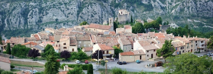 Village de Gréolières