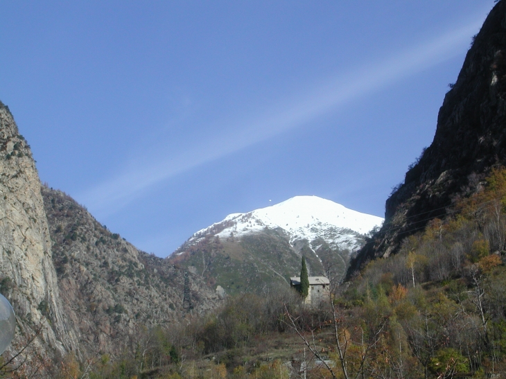 Vue vers l'amont du valon de la Guerche  - Isola