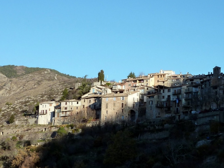 Le village vue en arrivant  - La Croix-sur-Roudoule