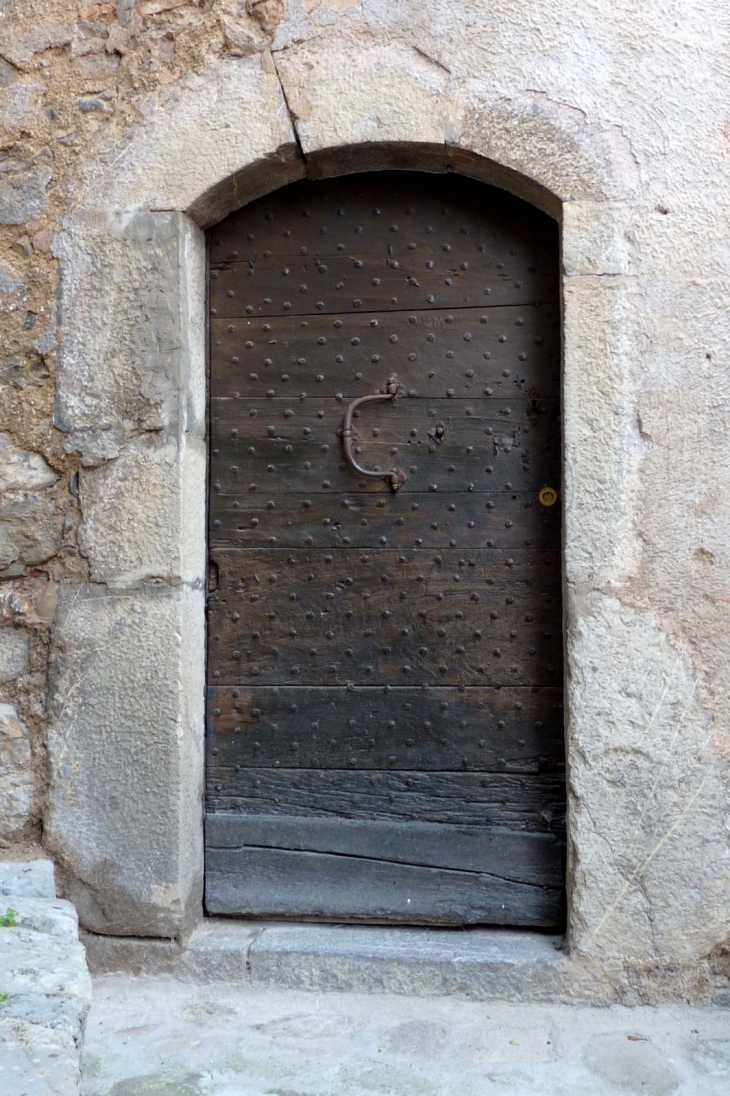 Porte cloutée  - La Croix-sur-Roudoule