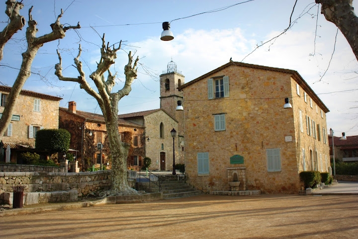 Place de Le Rouret