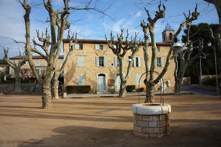 Place de Le Rouret