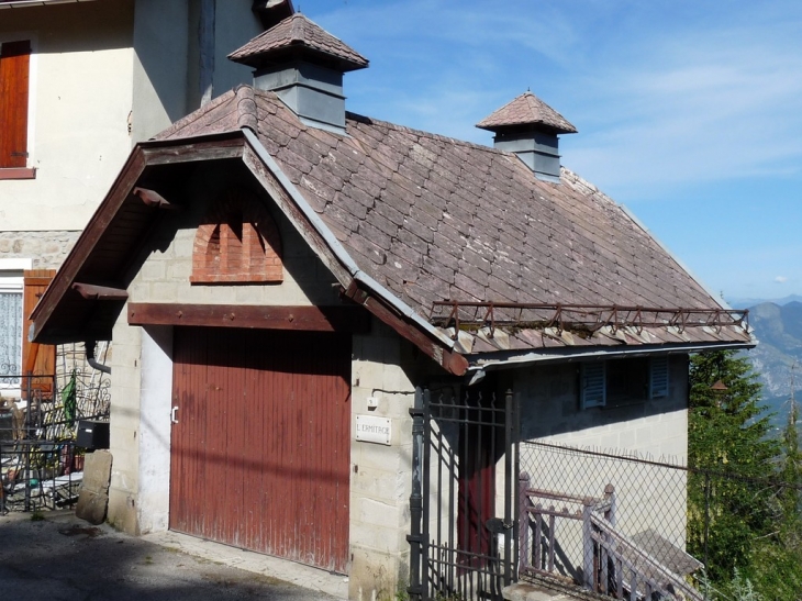 Dans le village , L'Hermitage - Lucéram