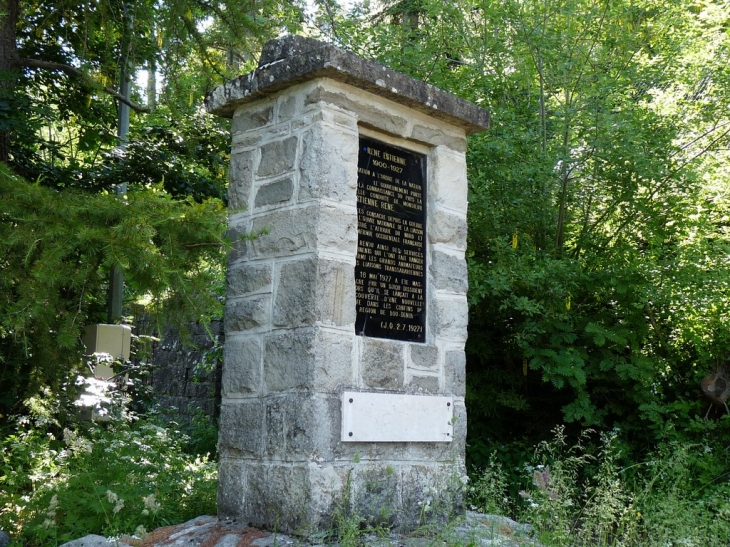 En hommage  à René Estienne -1900/1927 - Lucéram