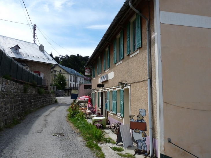 A Peïra Cava  , dans le village - Lucéram