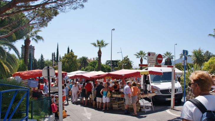 La Napoule ( Le Marché ) - Mandelieu-la-Napoule