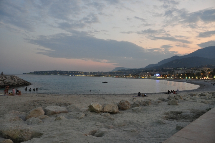 Baie du Soleil de nuit - Menton