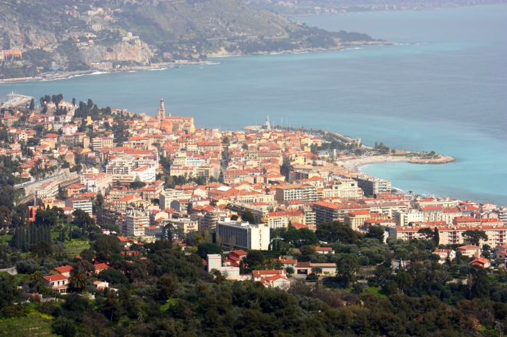 Vue aérienne de Menton