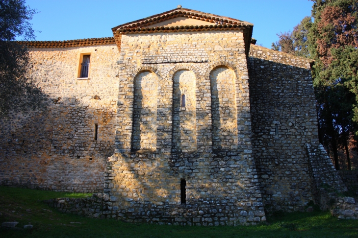 Opio Eglise Notre-Dame-du-Brusc