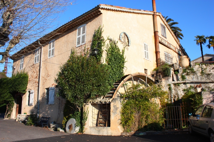 Moulin à huile de Opio