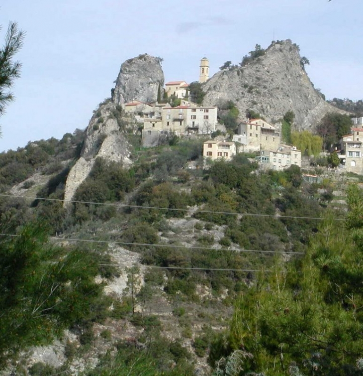 Le village perché - Pierrefeu