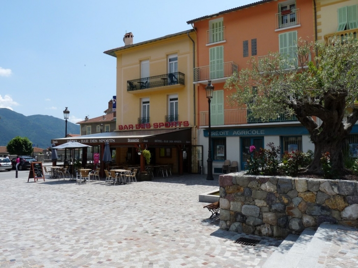  la place Général Corniglion Molinier - Roquebillière