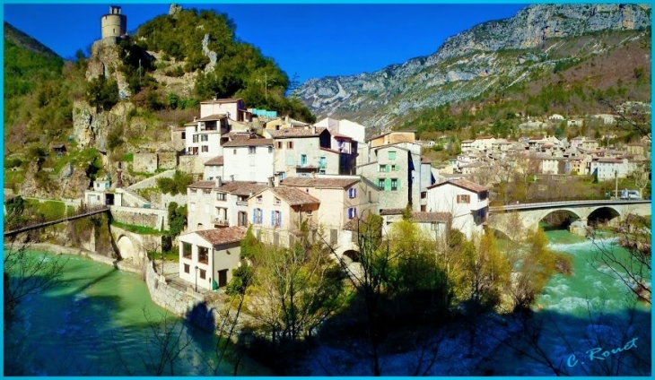 Le village de Roquesteron-Grasse - Roquestéron-Grasse