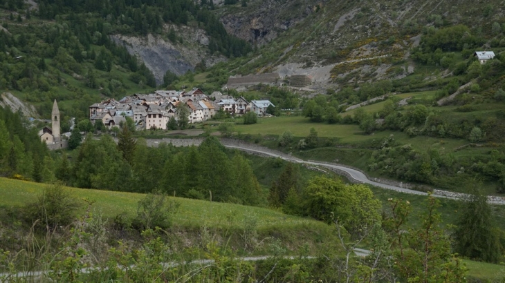 Le village - Saint-Dalmas-le-Selvage