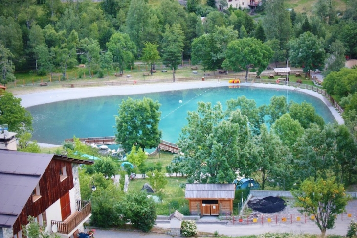 Le plan d'eau de Saint Etienne de Tinée - Saint-Étienne-de-Tinée