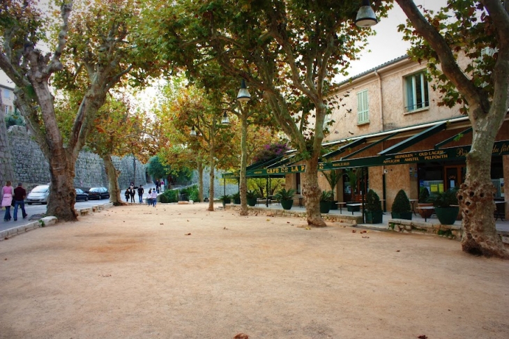 Les boules à Saint Paul de Vence - Saint-Paul