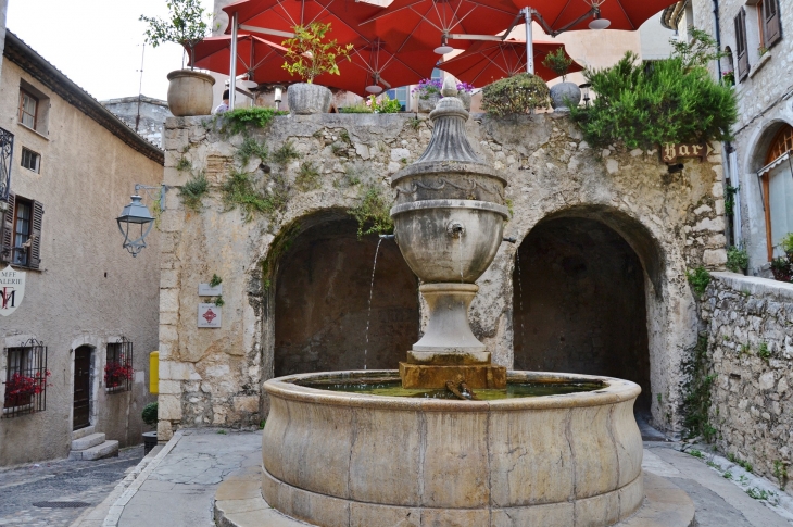 La Grande Fontaine - Saint-Paul