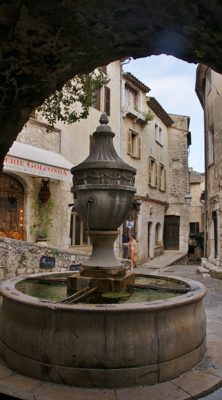 La Grande Fontaine - Saint-Paul