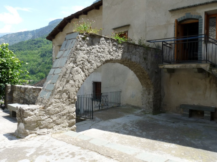 Place de la Section TB - Tende