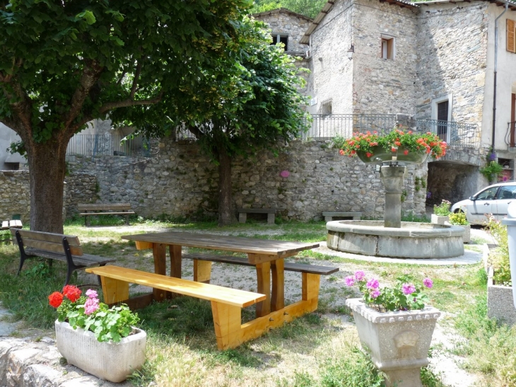 Place de la Section TB - Tende