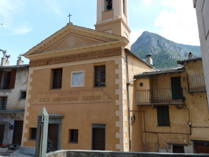 La chapelle de l'Annonciation (pénitents blancs) datée de 1621 - Tende