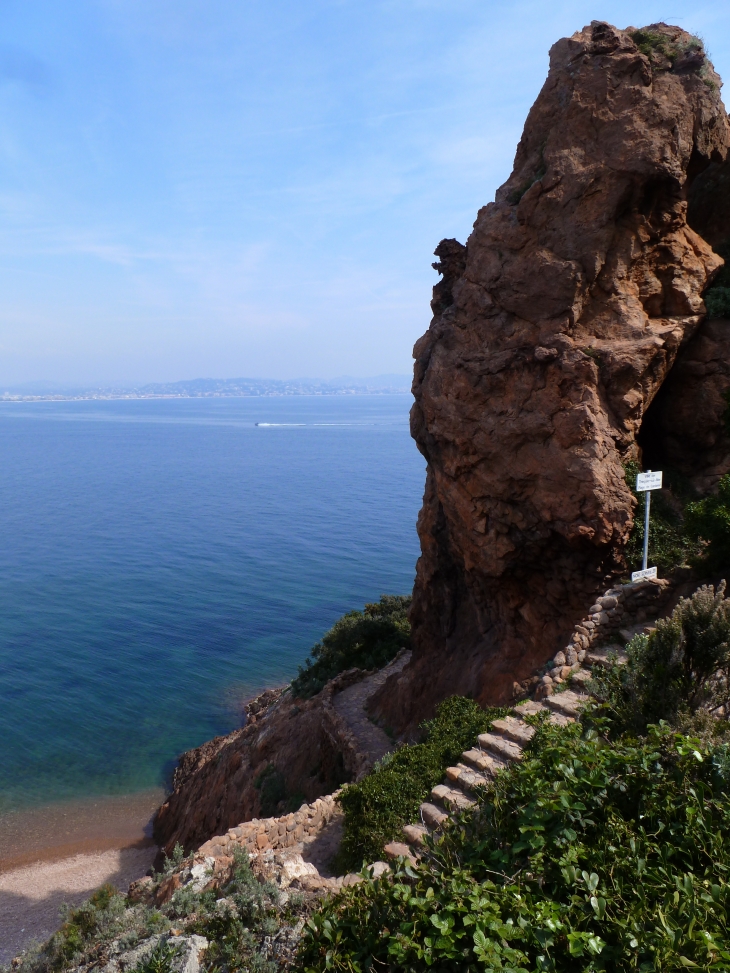 Sentier du littoral de Théoule sur mer - Théoule-sur-Mer