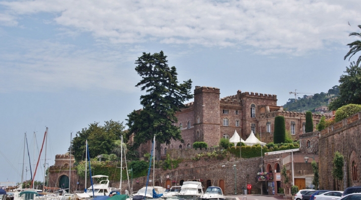 Le Port et le Château - Théoule-sur-Mer