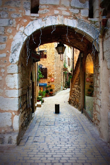 Ruelle de Tourette sur Loup - Tourrettes-sur-Loup