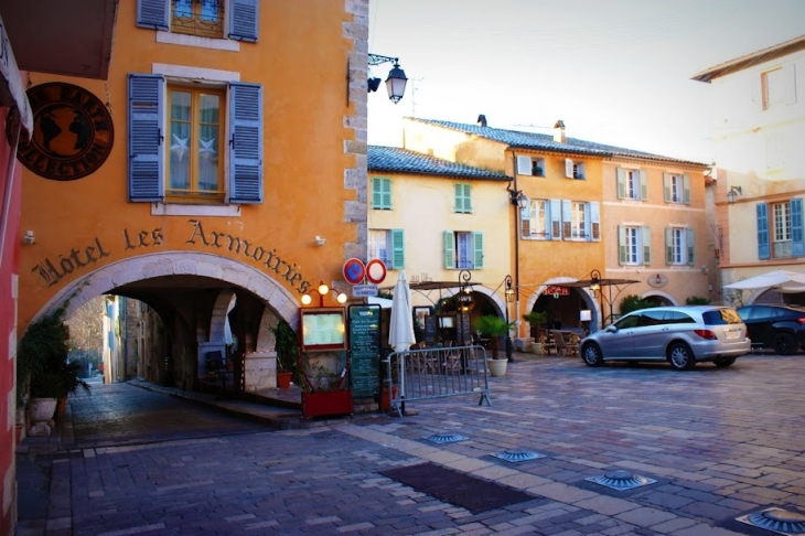 Arcades de Valbonne