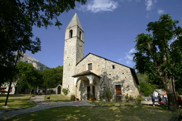 Eglise Ste Croix St Dalmas Valdeblore