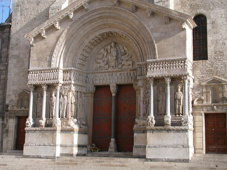 Sainte Trophime - Arles