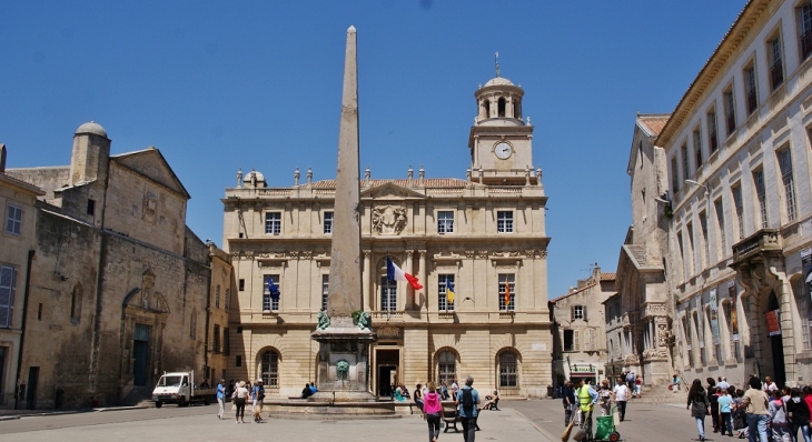 Hotel-de-Ville - Arles