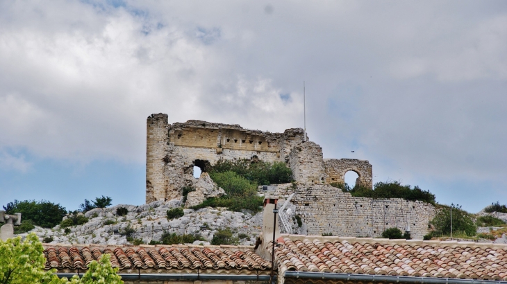 Ruines du Château d'Aureille ( 11/12 Em Siècle )