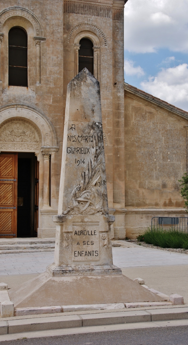 Monument aux Morts - Aureille