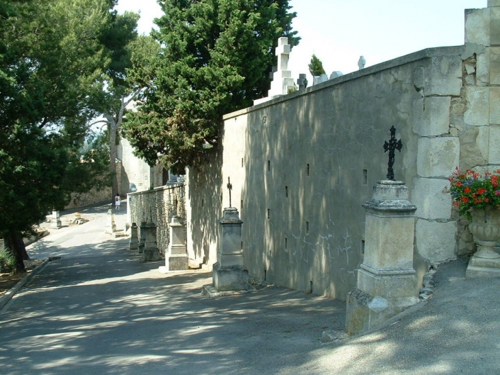 Le Cimetière - Boulbon