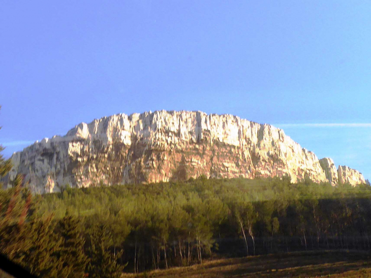 La couronne de Charlemagne - Cassis