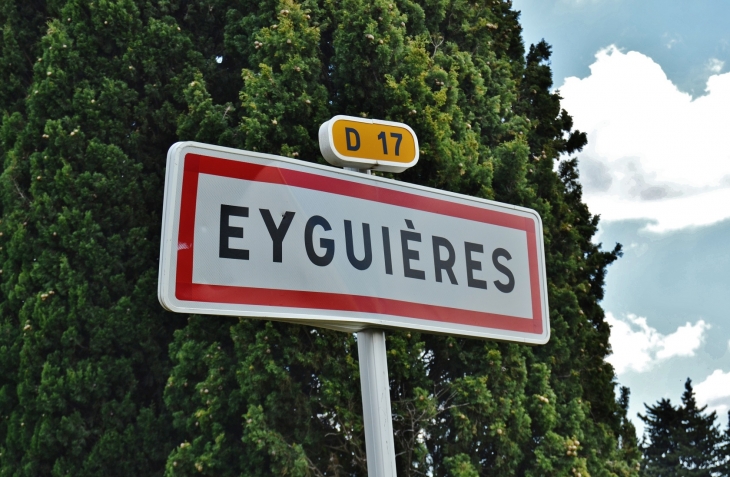  - Eyguières