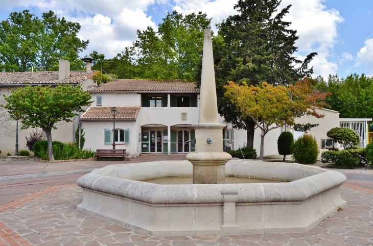 Fontaine - Eyguières